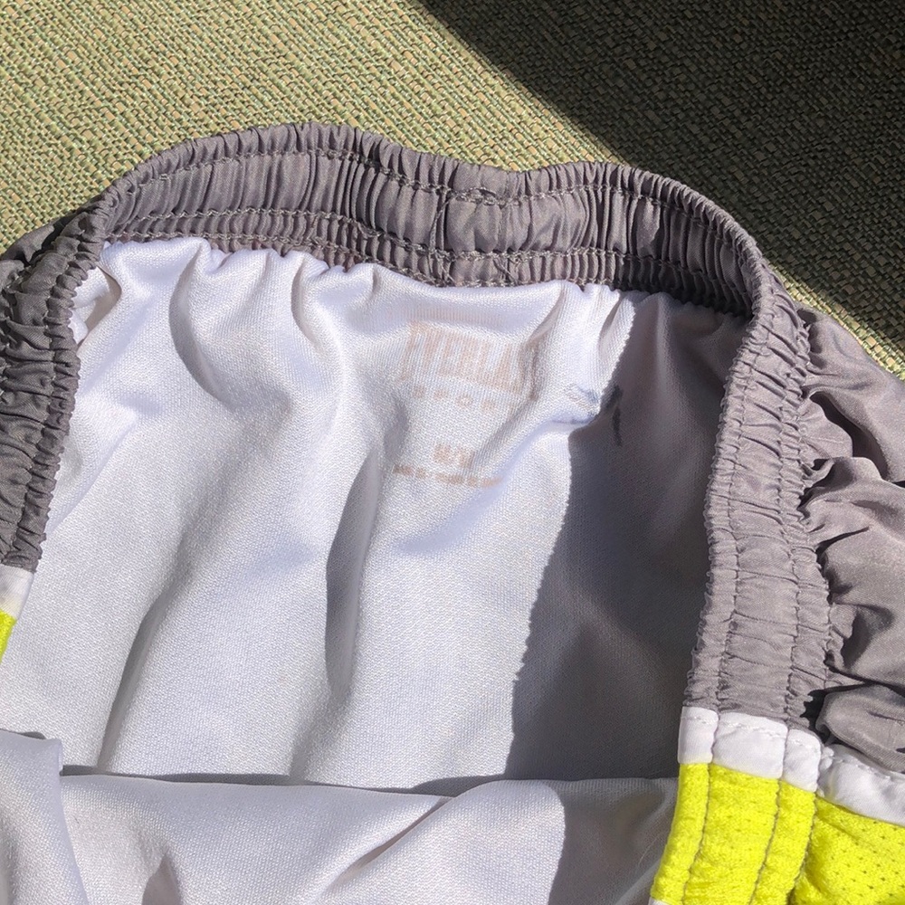 Running shorts - Picture 3 of 4